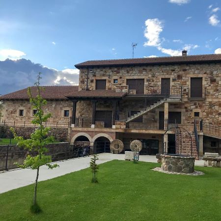 Apartamentos La Fabrica Villaluenga de la Vega Dış mekan fotoğraf