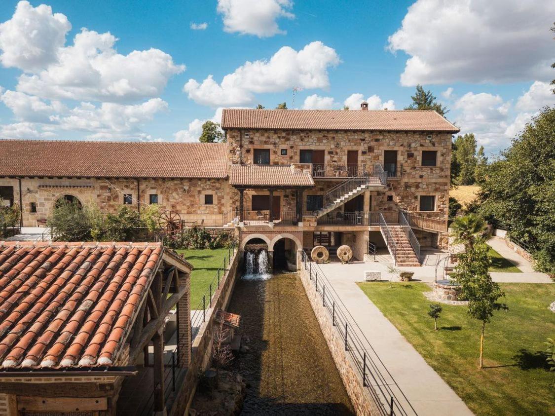 Apartamentos La Fabrica Villaluenga de la Vega Dış mekan fotoğraf