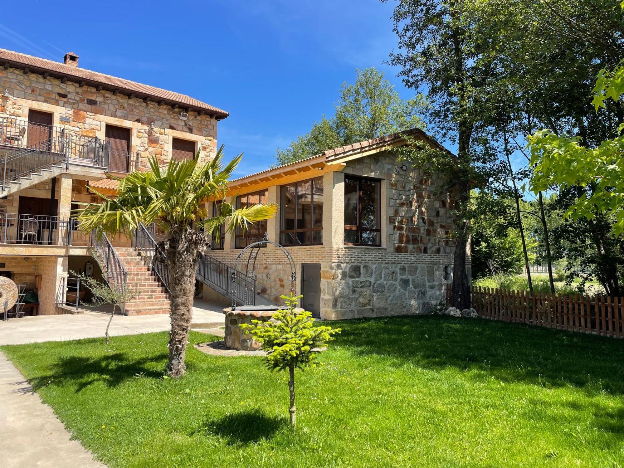 Apartamentos La Fabrica Villaluenga de la Vega Dış mekan fotoğraf