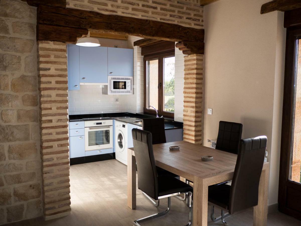 Apartamentos La Fabrica Villaluenga de la Vega Dış mekan fotoğraf