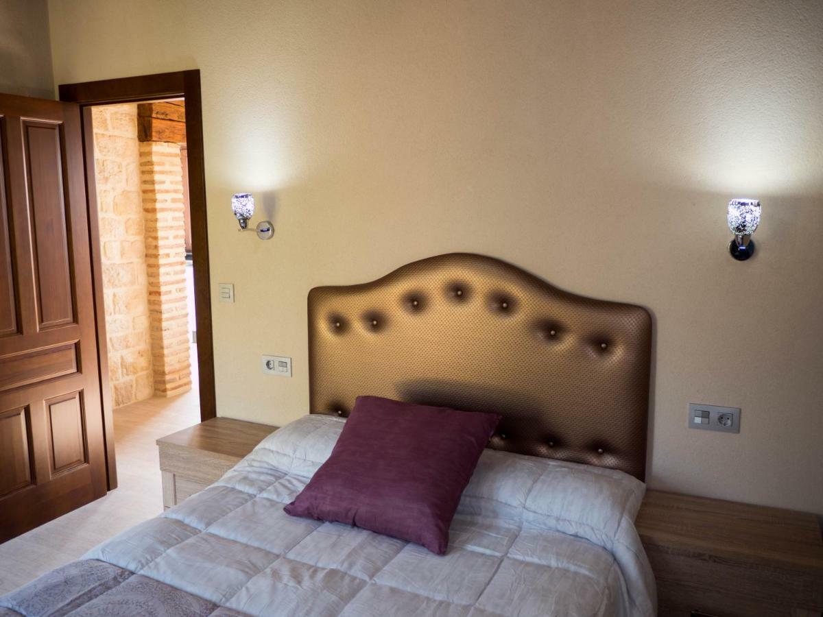 Apartamentos La Fabrica Villaluenga de la Vega Dış mekan fotoğraf