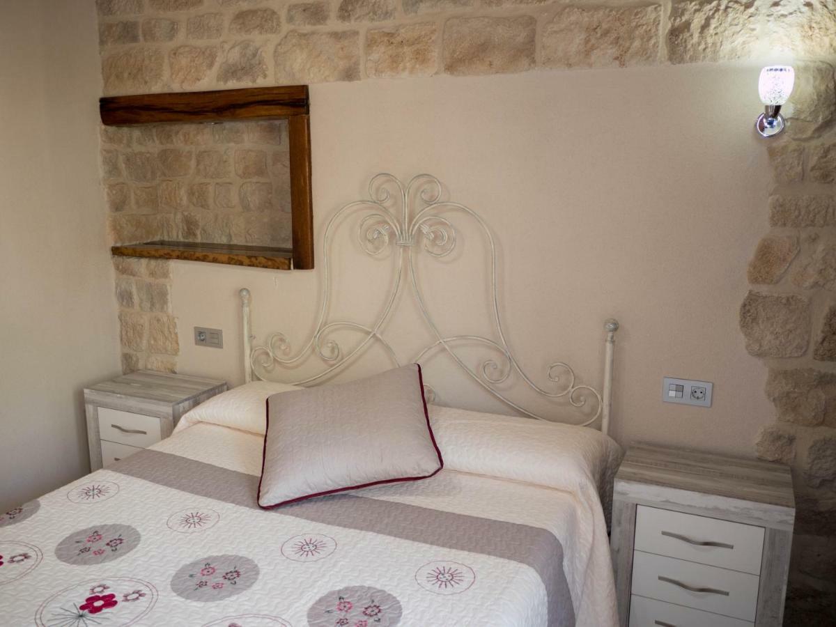 Apartamentos La Fabrica Villaluenga de la Vega Dış mekan fotoğraf